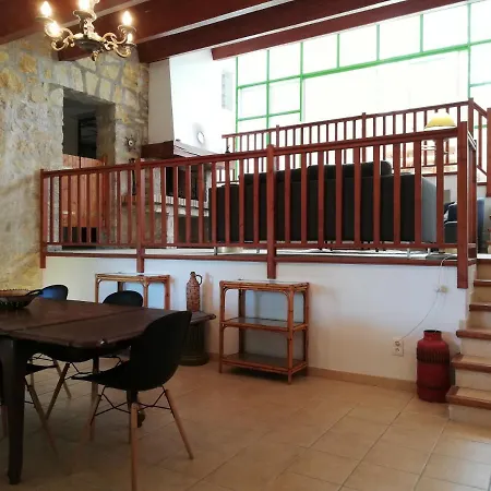 Domaine Des Goudis Holiday home Bouisse