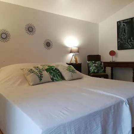 Domaine Des Goudis Holiday home Bouisse